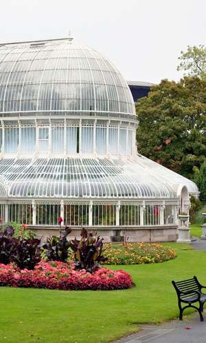 Hop off at Belfast attractions with Hop-On Hop-Off bus tours – Discover Belfast at your leisure in 2025 Hop off at Belfast attractions, museums, and landmarks with a hop-on hop-off bus tour – Convenient stops and sightseeing in 2025